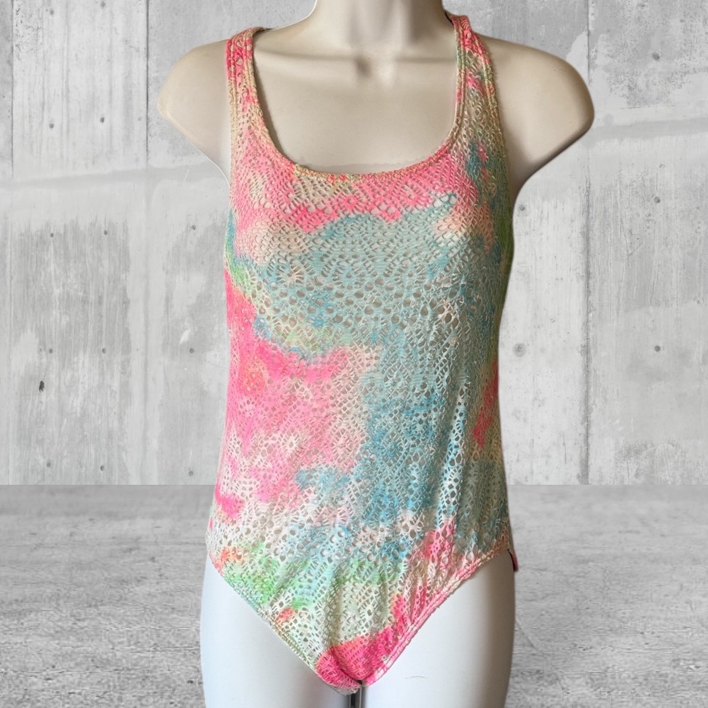 Retro hot pink one piece swimsuit tie dye ombre crochet mesh racerback. Jr/girl